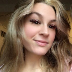 Meet your Posher, Kallie